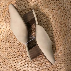 Universal Thread Shoes - Universal Thread - mule heels sz 6.5 Universal Thread Shoes - Universal Thread - mule heels sz 6.5